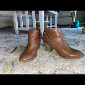 Camel brown booties